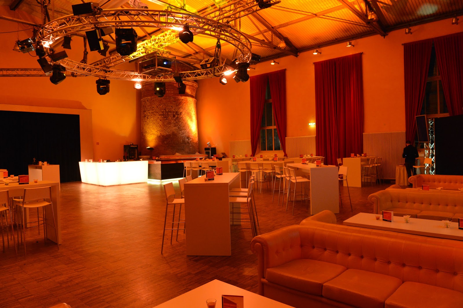 12 Apostel – Restaurant, Veranstaltungsraum & Hochzeitslocation Galerie