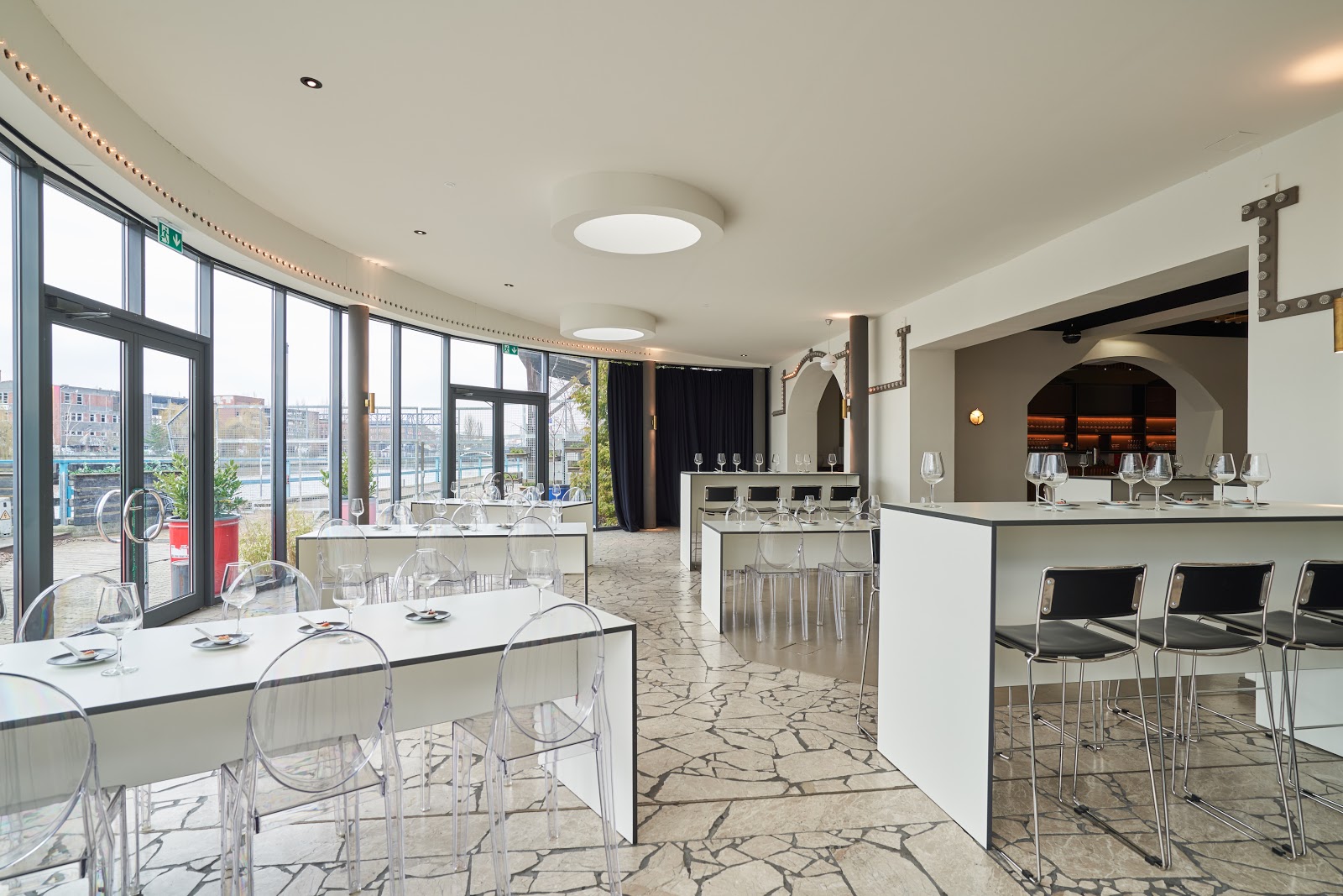 89 Lighthouse Galerie