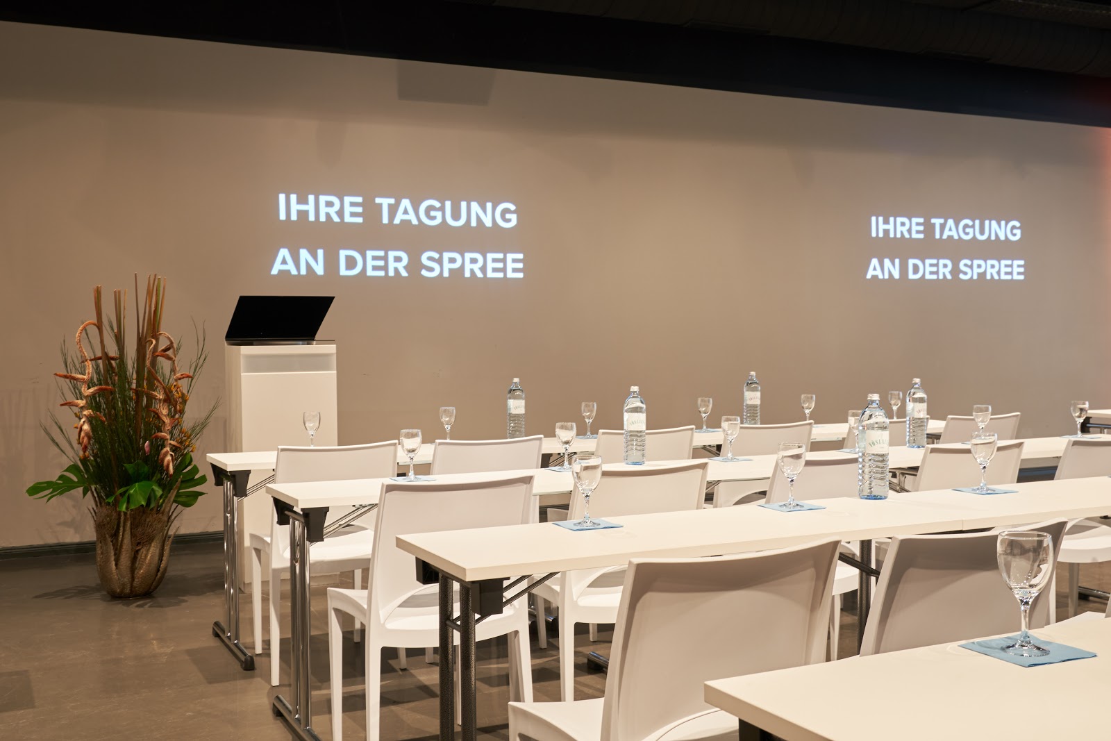 89 Lighthouse Galerie