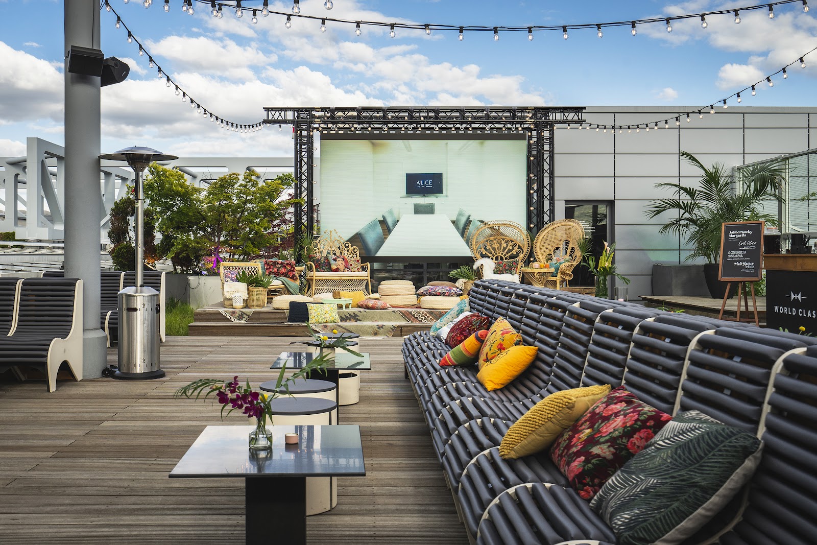 ALICE Rooftop & Garden Galerie