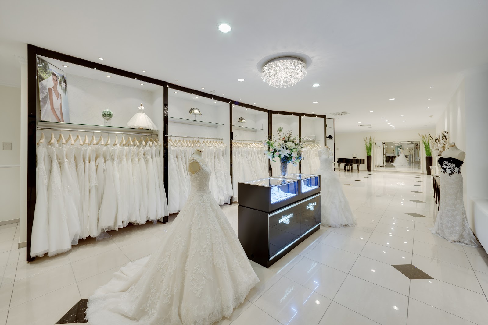 AVINIA Brautmode Galerie