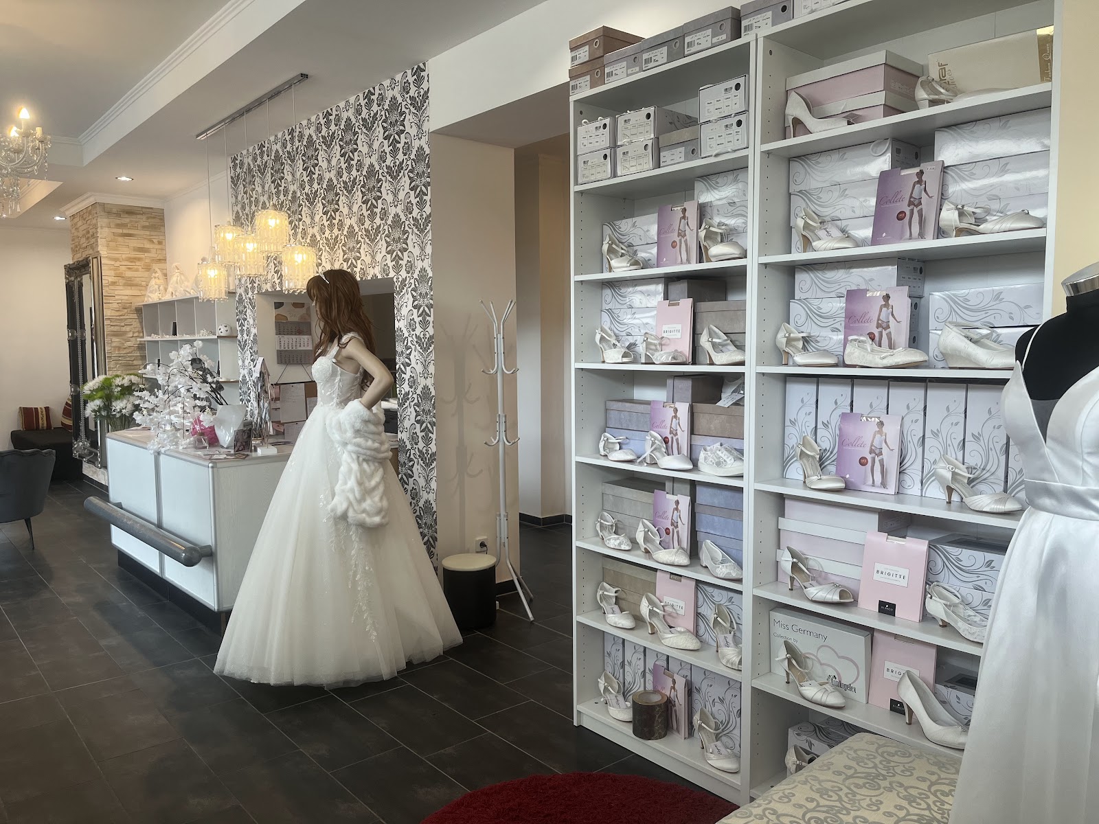 Brautmoden Eleganz Galerie