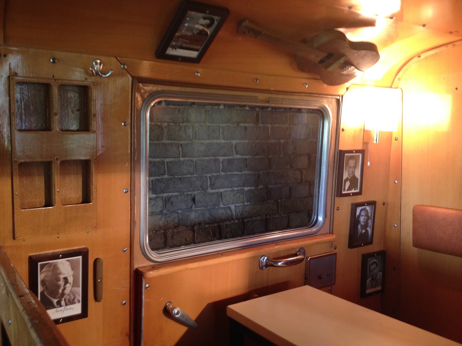 Die Oldtimerbar Galerie