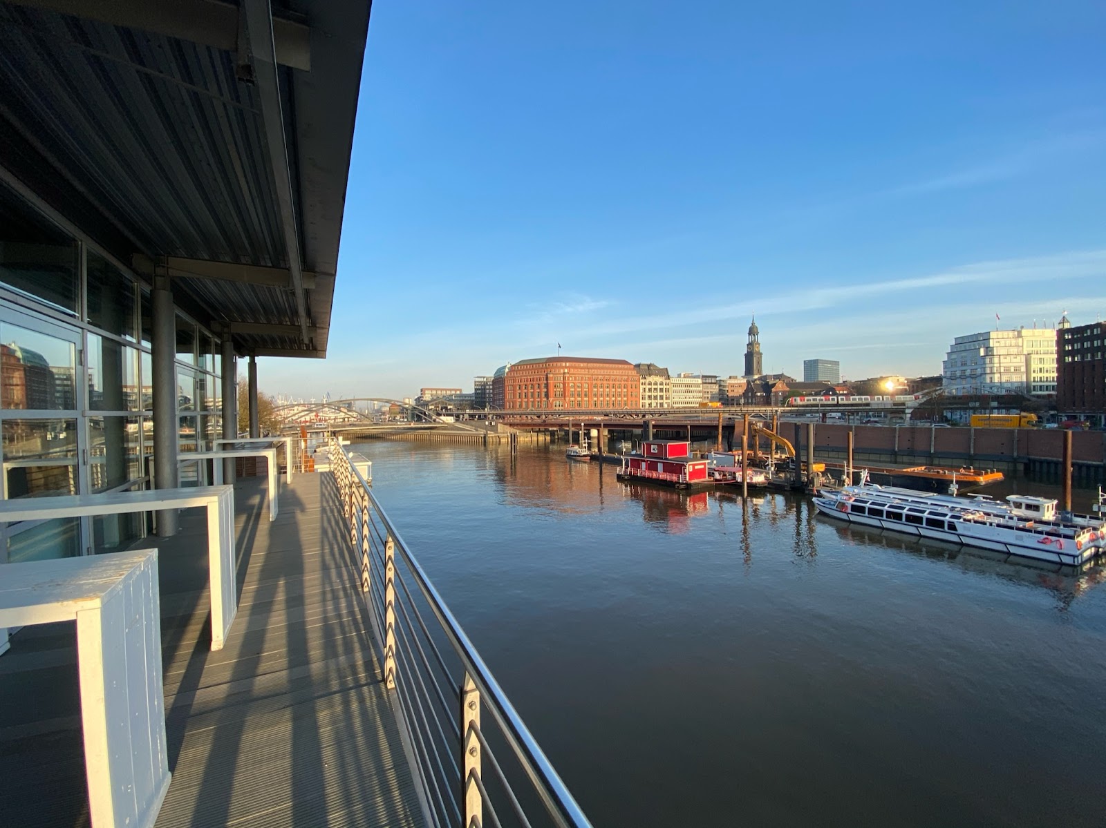 elbdeck in Hamburg - 01