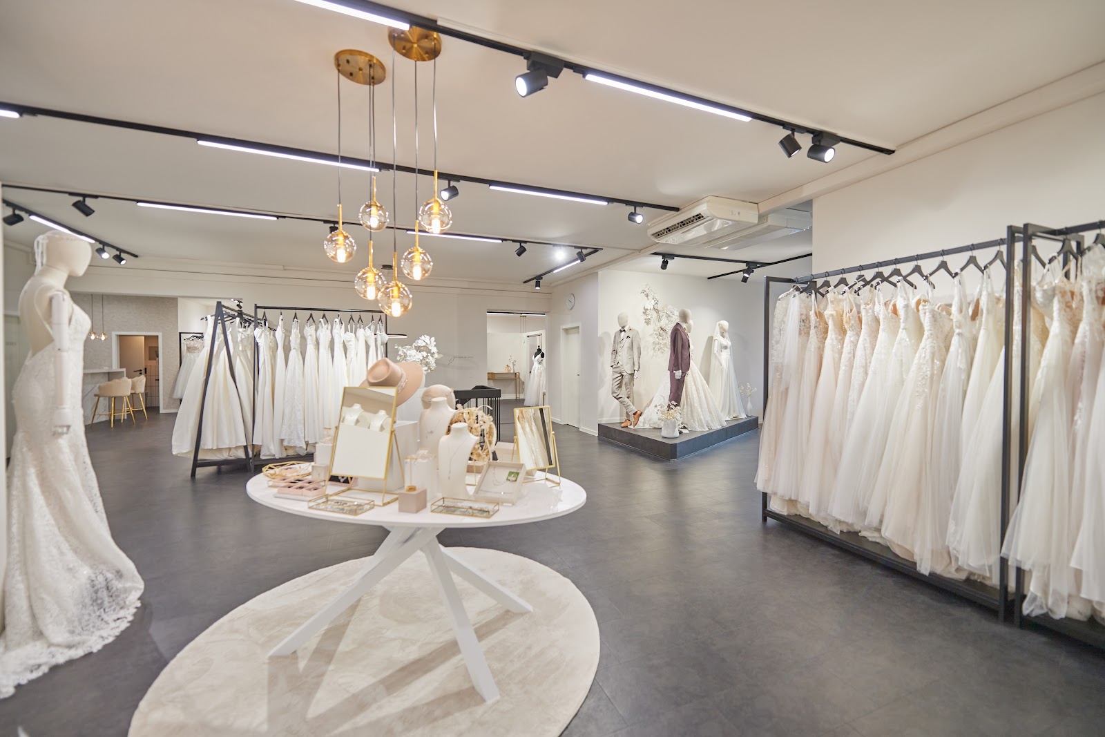 Fräulein Braut & Der Mann im Anzug Galerie