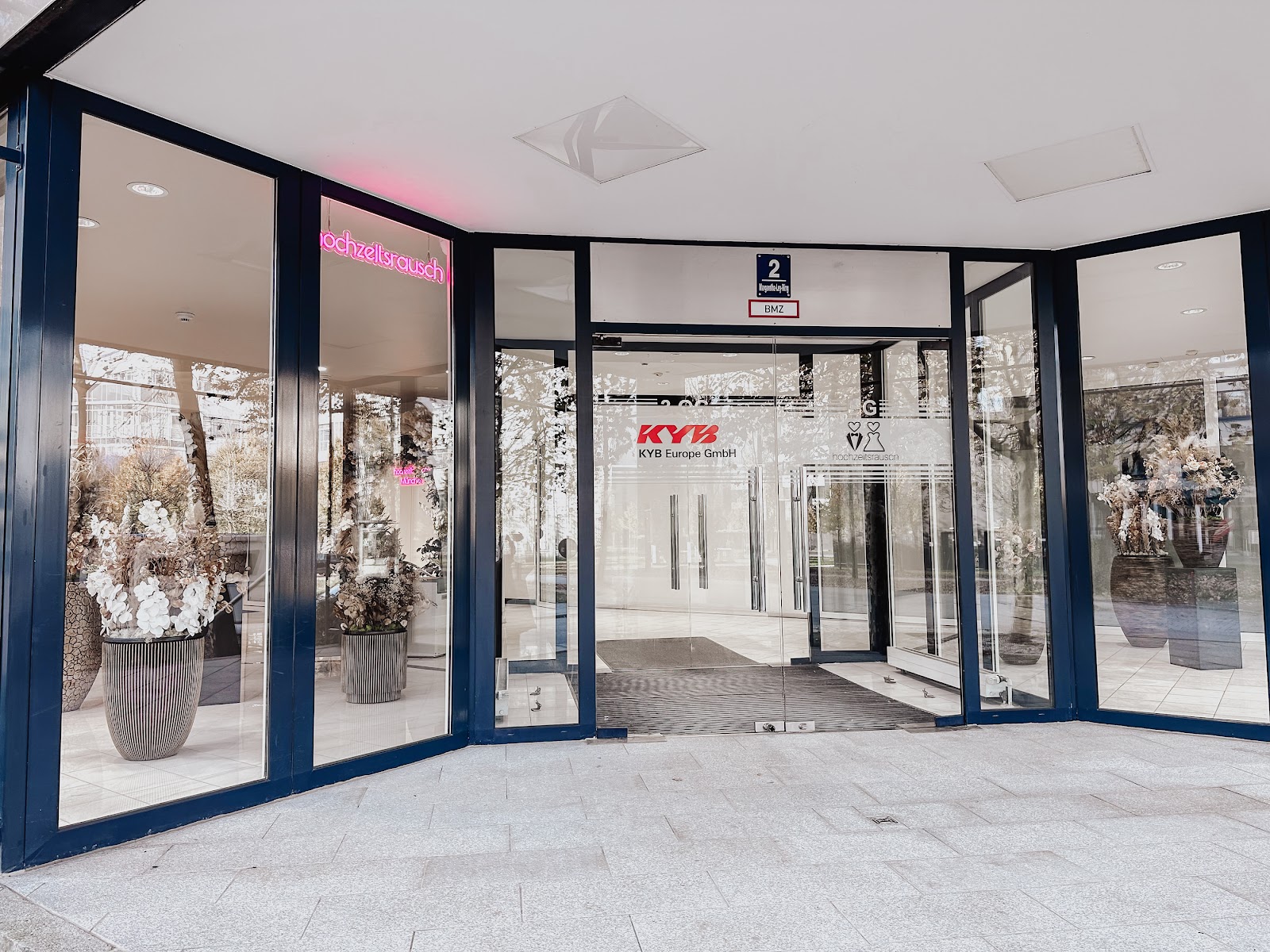 hochzeitsrausch Brautmoden - 01