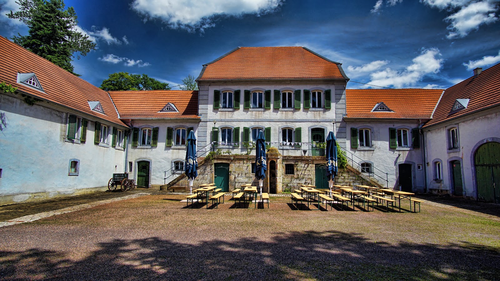 Jagdschloss Karlsbrunn - 01