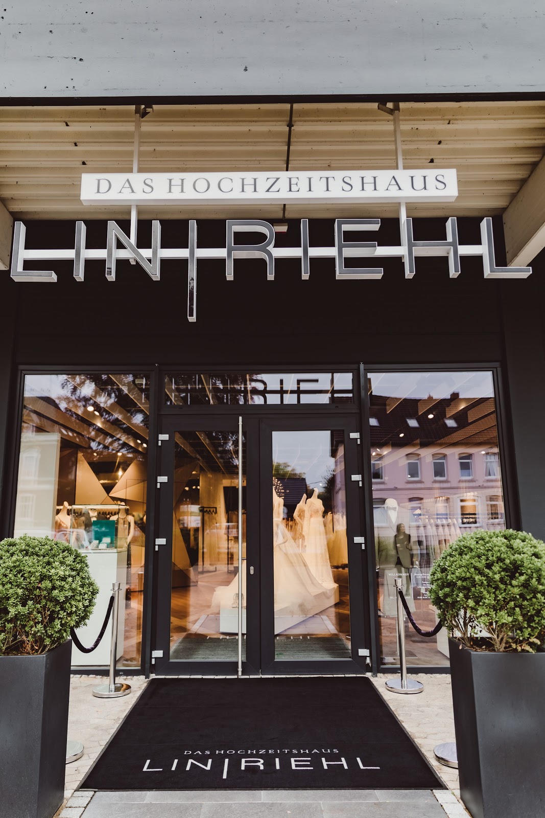 Lin-Riehl Das Hochzeitshaus - 01