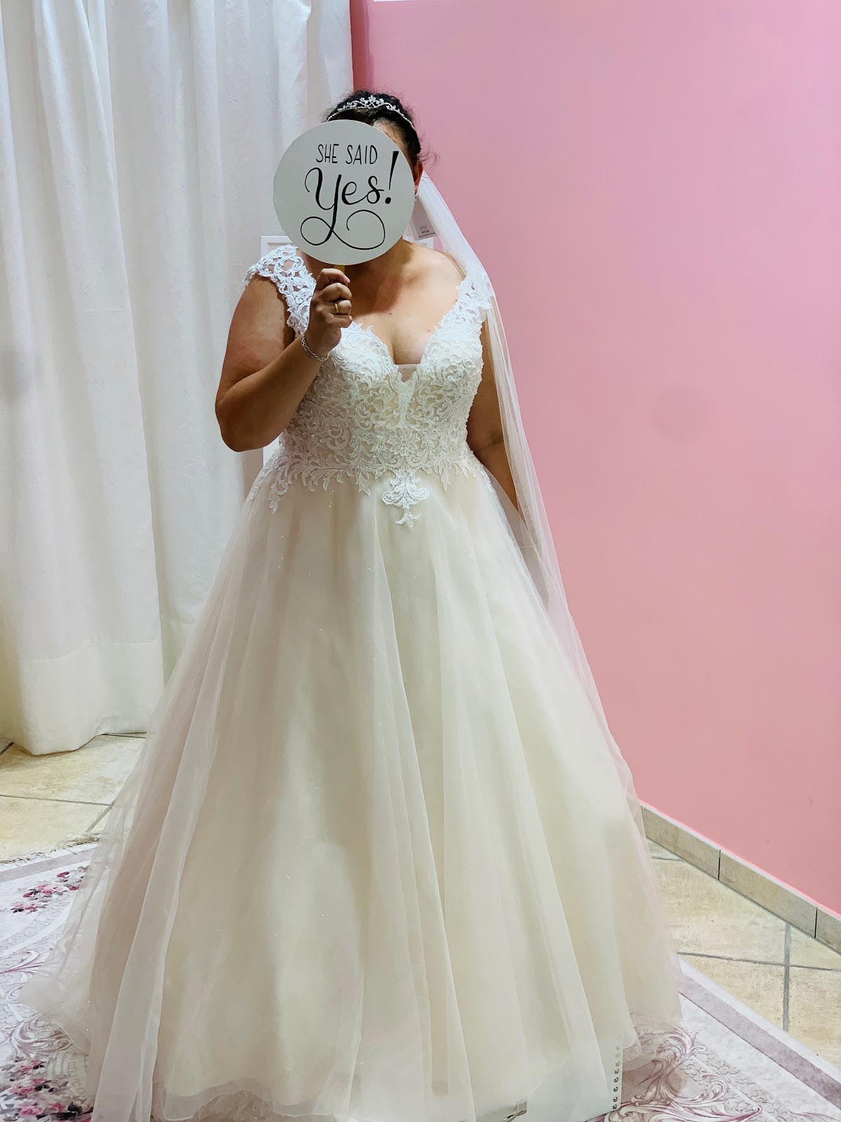 Linie 8 Brautmoden Galerie