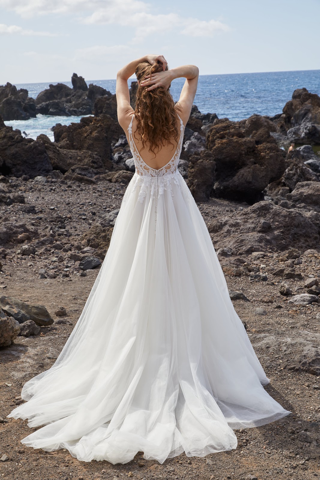 Lovely in White Galerie