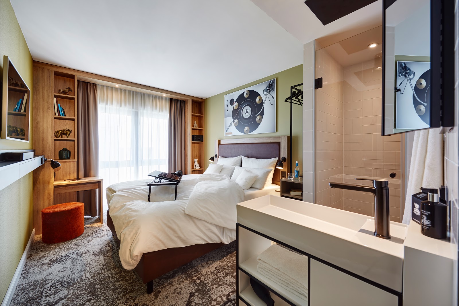 Me and All Hotel Hanover, by Hyatt Galerie