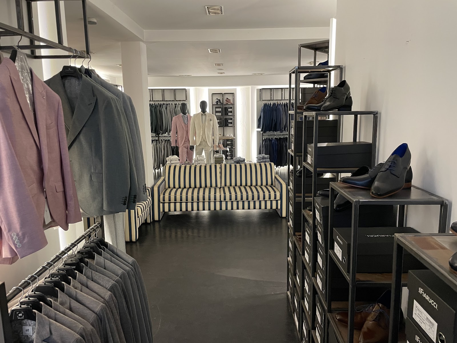 men´s wear von Lysander Galerie