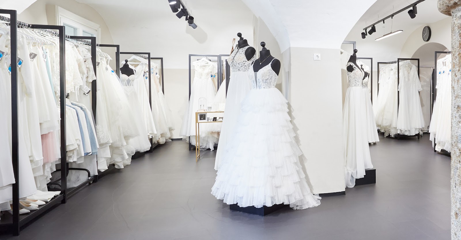 OUTLET by Fräulein Braut Galerie