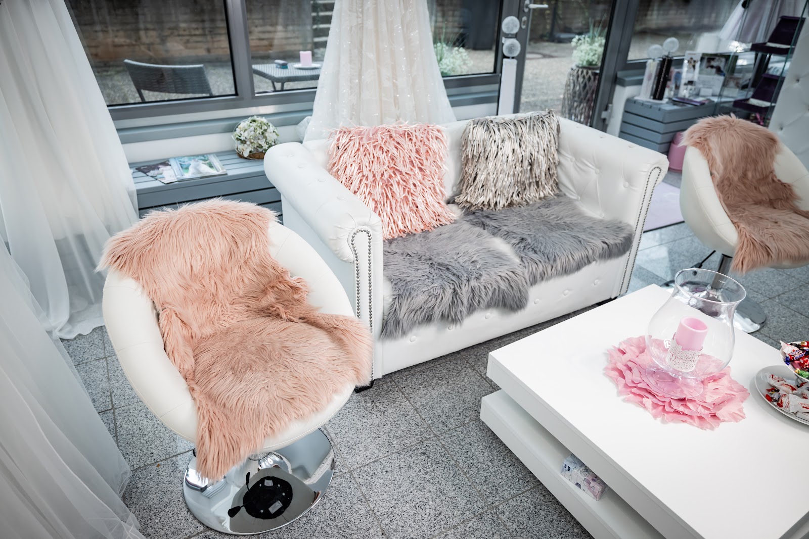 Petite Deluxe Brautmoden Boutique Galerie