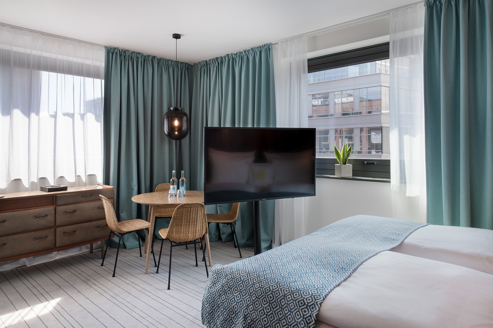 PIERDREI Hotel HafenCity Hamburg Galerie