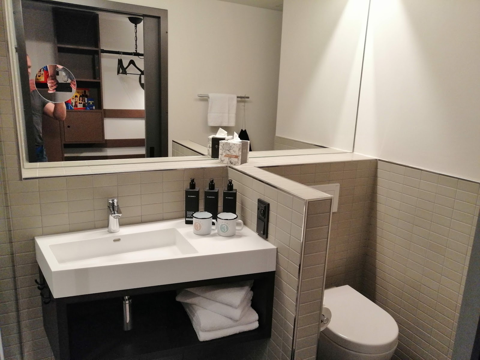 PIERDREI Hotel HafenCity Hamburg Galerie