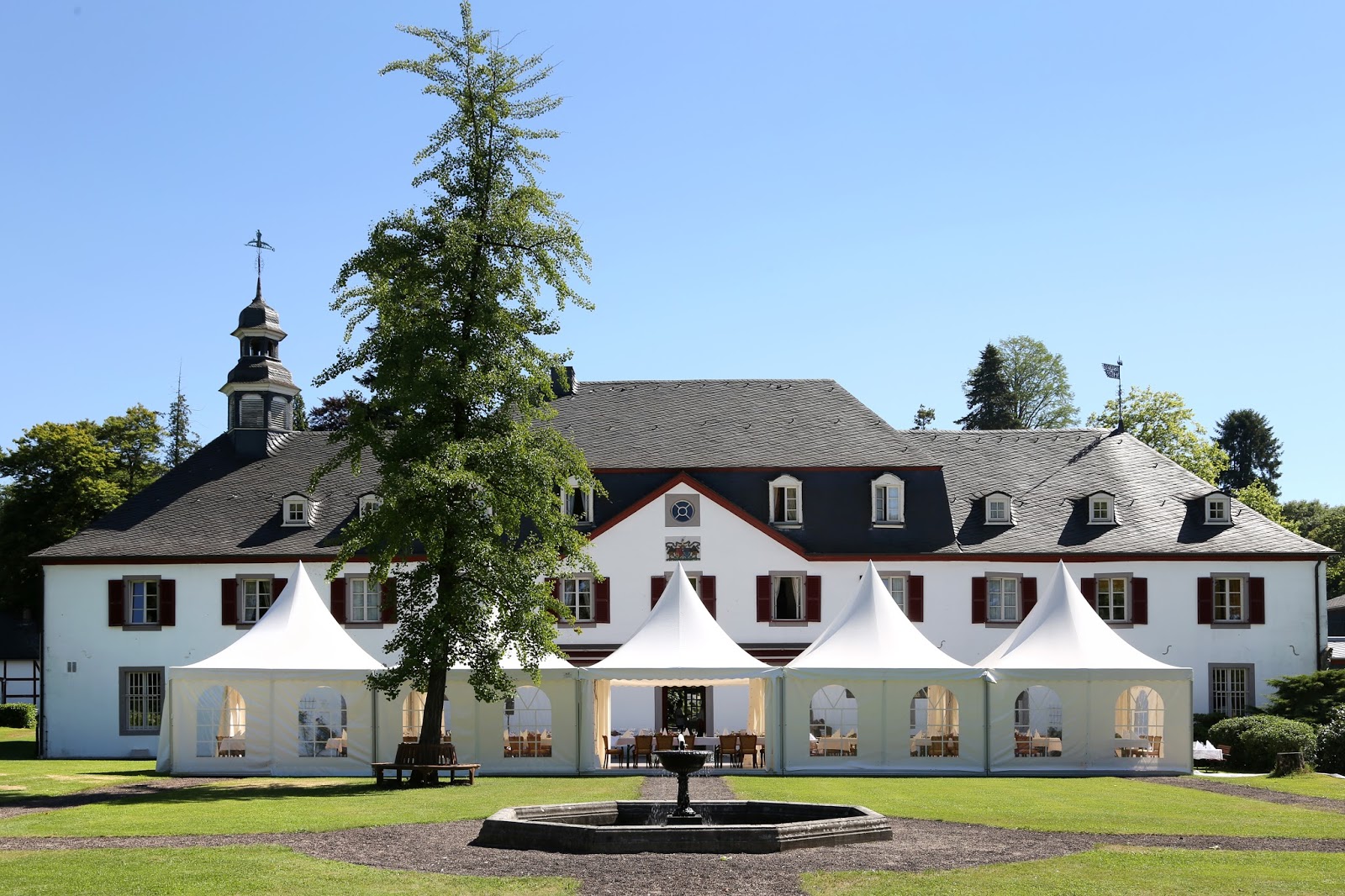 Schloss Auel Gastronomie | Hochzeiten, Bistro, Veranstaltungen & Seminare - 01