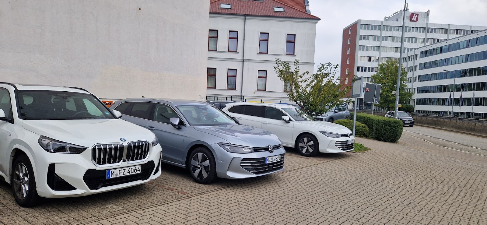 SIXT Autovermietung Rostock Hauptbahnhof Galerie