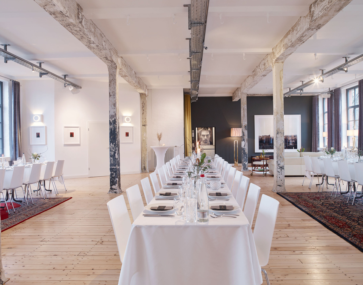 THE GUEST - fine events // Helmkehof Galerie