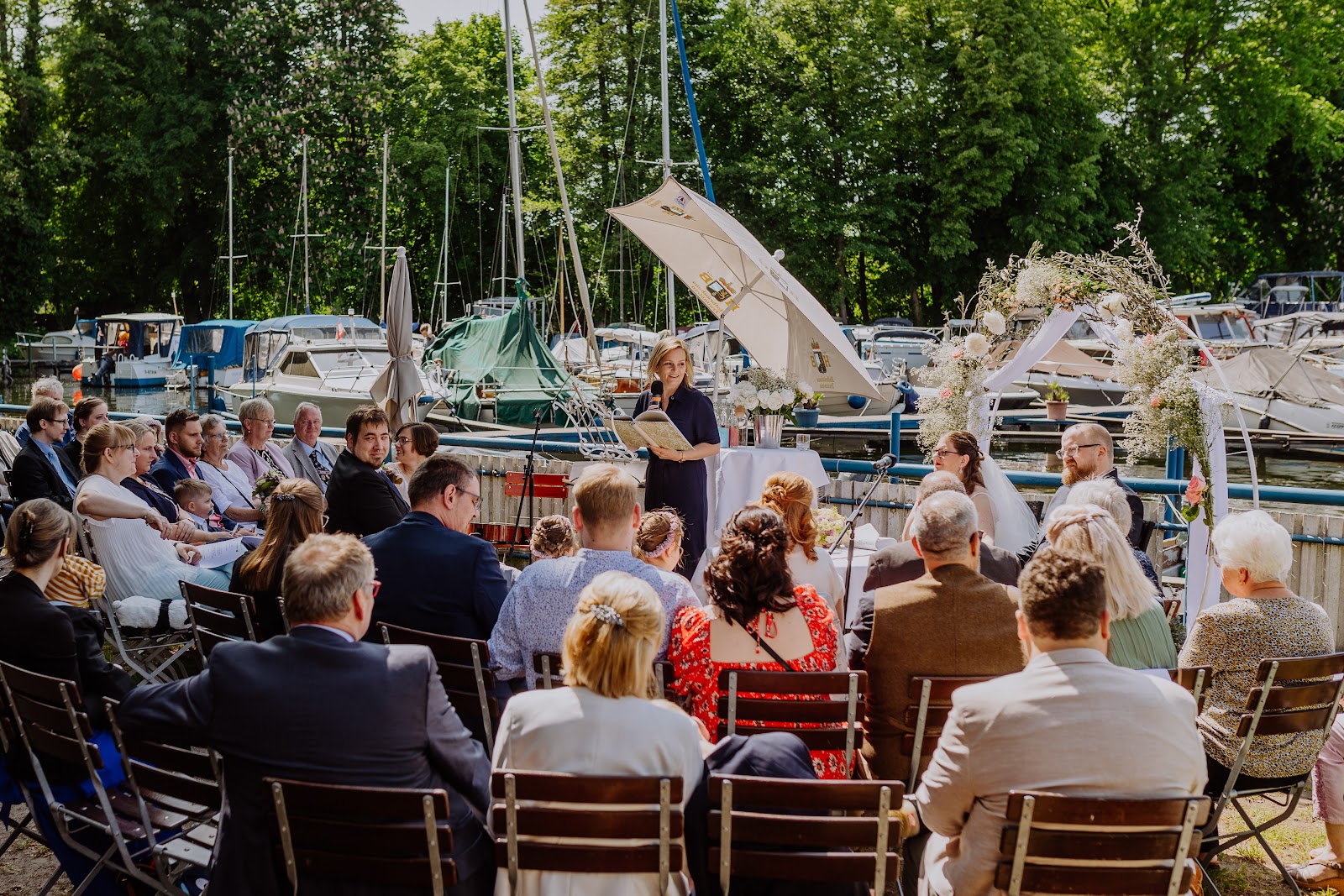 Traurednerin Annie Galerie