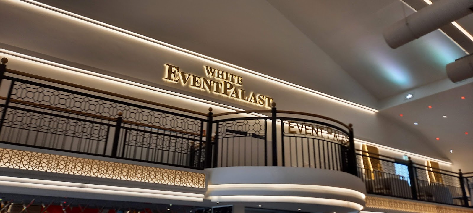 White Event Palast | Hochzeitssaal Stuttgart Galerie